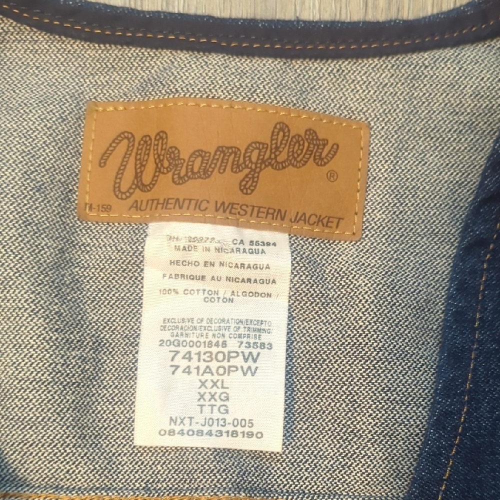Wrangler Men's Dark Blue Denim Vest NWOT - Picture 2 of 5